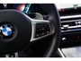 BMW 3-Serie 330e xDrive M-pakket | BMW LED | Adaptieve Cruise | Camera | Harman/Kardon | Carbon | Driving Assistant | Active Guard