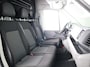 Volkswagen Crafter 35 2.0 TDI L3H3 EURO VI 140 pk Automaat (DSG) | Verlengde garantie | Navigatie | Parkeersensoren (Zijflankbescherming) | Achteruitrijcamera | Cruise control | 2 zitplaatsen rechtsvoor |
