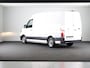 Volkswagen Crafter 35 2.0 TDI L3H3 EURO VI 140 pk Automaat (DSG) | Verlengde garantie | Navigatie | Parkeersensoren (Zijflankbescherming) | Achteruitrijcamera | Cruise control | 2 zitplaatsen rechtsvoor |