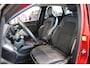 Renault Captur 1.3 TCe 130 Intens | AUTOMAAT | Trekhaak | Stoelverwarming | Dodehoek detectie | Camera achter | Parkeer sensoren voor |