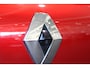 Renault Captur 1.3 TCe 130 Intens | AUTOMAAT | Trekhaak | Stoelverwarming | Dodehoek detectie | Camera achter | Parkeer sensoren voor |