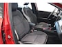 Renault Captur 1.3 TCe 130 Intens | AUTOMAAT | Trekhaak | Stoelverwarming | Dodehoek detectie | Camera achter | Parkeer sensoren voor |