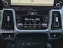 Kia Sorento 1.6 T-GDI Plug-in Hybrid 4WD ExecutiveLine 5p. / HUD / Glazen schuif- en kanteldak / Stuur- en Stoelverwarming / Trekhaak Afneembaar / Rondomzicht camera / Elektrische bedienbare achterklep / Stoelventilatie voor /