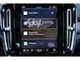 Volvo XC40 Recharge Twin Ultimate 78 kWh - Panorama/schuifdak - IntelliSafe Assist & Surround - 360º Camera - Harman/Kardon audio - Verwarmde voorstoelen, stuur & achterbank - Parkeersensoren voor & achter - Elektr. bedienb. voorstoelen met geheugen links - Draadloze tel. lader - Warmtepomp - 19' LMV