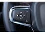 Volvo XC40 Recharge Twin Ultimate 78 kWh - Panorama/schuifdak - IntelliSafe Assist & Surround - 360º Camera - Harman/Kardon audio - Verwarmde voorstoelen, stuur & achterbank - Parkeersensoren voor & achter - Elektr. bedienb. voorstoelen met geheugen links - Draadloze tel. lader - Warmtepomp - 19' LMV