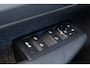 Volvo XC40 Recharge Twin Ultimate 78 kWh - Panorama/schuifdak - IntelliSafe Assist & Surround - 360º Camera - Harman/Kardon audio - Verwarmde voorstoelen, stuur & achterbank - Parkeersensoren voor & achter - Elektr. bedienb. voorstoelen met geheugen links - Draadloze tel. lader - Warmtepomp - 19' LMV