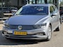 Volkswagen Passat Variant 1.5 TSI Comfort Business Automaat/Camera/Keyless entry/Stoelverwarming/Apple carplay
