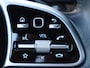 Mercedes-Benz A-klasse 200 Launch Edition Premium Plus Panoramadak | Cruise control | Lichtmetalen velgen | Halflederen bekleding | Sfeerverlichting | Verwarwarmbare voorstoelen |
