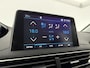Peugeot 5008 1.2 PureTech 7 Persoons LED Virtual Trekhaak Carplay Clima Cruise Navi PDC 17''LMV