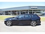 Volvo V90 T8 390PK AWD R-Design HUD | H&K | Trekhaak | Luchtvering | 360 camera | 19"LMV