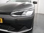 Kia EV6 Light Edition 58 kWh - Stoel-/stuurverwarming - Cruise Control Adaptief - Apple CarPlay/Android Auto - Fabrieksgarantie tot 06-2031