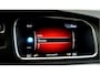 Volvo V40 1.5 T3 112kW/152pk Aut6 Polar+ Sport PANORAMADAK + HARMAN/KARDON + LEER/ALCANTARA + PARKEERASSISTENT + CRUISE CONTROL + KEYLESS ENTRY&GO + AFN.TREKHAAK + ON-CALL + CAMERA + FULL LED + PARKEERSENSOREN + 17" LM-VELGEN!!