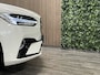 Volvo V90 T6 AWD Recharge Plus Dark Long Range | Trekhaak | 360° Camera | Crystal White | Schuifdak | Harman Kardon | Adaptieve Cruise Control | Stoel en Stuurwielverwarming | Full LED meesturende koplampen | Pilot Assist | BLIS Dode Hoek Detectie | Voorstoelen ele