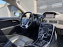 Volvo XC70 2.0 D4 FWD Summum | Panoramadak | Lane Assist | Dodehoek Detectie | Parkeersensoren | Trekhaak | Elektrische Achterklep |