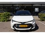 Toyota Corolla Touring Sports 1.8 Hybrid Dynamic Bi-Tone | Rijklaar | Trekhaak | HUD | 18" GR velgen | Stoel/Stuur-verwarming | Apple/Android