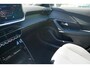 Peugeot 2008 1.2 Hybrid 145 GT Nieuw uit voorraad| Navigatie | Camera | Adaptieve Cruise control | 17" Lichtmetalen Velgen |