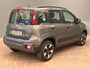 Fiat Panda 1.0 Hybrid City Cross All Season | 15'' Lichtmetaal | Airco | Parkeersensoren | Centrale vergrendeling | Airco | Bumpers in carrosseriekleur | Elektrische ramen voor