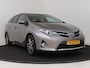 Toyota Auris Touring Sports 1.8 Hybrid Lease Plus I Navigatie I Climate Control I Cruise Control I Camera I Stoelverwarming Voor I 1e Eigenaar I Panoramadak I Afneembare Trekhaak I