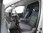 Hyundai H300 2.5 CRDi Active 3-Persoons Airco Schuifdeur links en rechts Pdc Radio CD Keurige Bus ! Achterklep Betonplex vloer Wandbekleding Privacy Glas Tussenwand met glas. 3423Nm/ 1750tpm 2.300kg Trekvermogen 1e Eigenaar, keurig onderhouden!