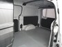 Hyundai H300 2.5 CRDi Active 3-Persoons Airco Schuifdeur links en rechts Pdc Radio CD Keurige Bus ! Achterklep Betonplex vloer Wandbekleding Privacy Glas Tussenwand met glas. 3423Nm/ 1750tpm 2.300kg Trekvermogen 1e Eigenaar, keurig onderhouden!