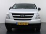 Hyundai H300 2.5 CRDi Active 3-Persoons Airco Schuifdeur links en rechts Pdc Radio CD Keurige Bus ! Achterklep Betonplex vloer Wandbekleding Privacy Glas Tussenwand met glas. 3423Nm/ 1750tpm 2.300kg Trekvermogen 1e Eigenaar, keurig onderhouden!