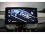 Volkswagen ID.3 Pro 204pk Automaat Adaptive cruise control, Navigatie, Achteruitrijcamera, LED koplampen, Stuurwiel verwarmd, Parkeersensoren, Stoelverwarming