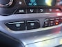 Ford Focus Wagon 125 Pk EcoBoost Titanium * Hele Mooie * * Navigatie * Achteruitrij Camera * Trekhaak * Stoel en voorruit verwarming * Lichtmetalen Velgen *  Voor en achter Parkeersensoren * Vingerhoets: Vierde Generatie Eersteklas Service !