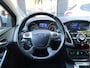 Ford Focus Wagon 125 Pk EcoBoost Titanium * Hele Mooie * * Navigatie * Achteruitrij Camera * Trekhaak * Stoel en voorruit verwarming * Lichtmetalen Velgen *  Voor en achter Parkeersensoren * Vingerhoets: Vierde Generatie Eersteklas Service !