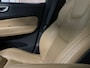 Volvo XC60 T6 AWD Recharge Inscription | Stoelventilatie | 360° Camera | Head-Up Display | Harman Kardon | Adaptieve Cruise Control | Stoel en Stuurwielverwarming | Full LED Meesturende koplampen | Pilot Assist | BLIS Dode Hoek Detectie | Voorstoelen elektrisch gehe