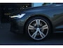 Volvo V60 T5 Inscription Exclusive | Adaptive Cruise | Bowers & Wilkins | Stuur/Stoelverwaming | Camera | Standkachel | Trekhaak | BLIS