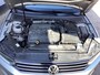 Volkswagen Passat Variant 2.0 TDI Highline Automaat, Nieuwe distributie, Trehaak, lm velgen, airco automatisch, comfort stoelen