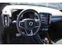 Volvo XC40 Recharge P8 408PK AWD R-Design | Verw. Stoel & stuurwiel | BLIS | Adapt. Cruise | Camera + PDC | 19" LMV