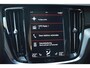 Volvo V60 T6 Hybride AWD Long Range R-Design | Panorama dak | Harman Kardon | Stoel & Stuur verwarmd | Pilot assist | Trekhaak |