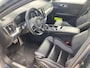 Volvo V60 2.0 T6 Recharge AWD R-Design | Trekhaak | DAB | Parkeersensoren V+A | Parkeercamera | 19"lm velgen | BLIS (dodehoekdetectie) | Stoelverwarming | Stuurverwarming | Volvo on Call | Harman/Kardon |