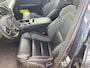 Volvo V60 2.0 T6 Recharge AWD R-Design | Trekhaak | DAB | Parkeersensoren V+A | Parkeercamera | 19"lm velgen | BLIS (dodehoekdetectie) | Stoelverwarming | Stuurverwarming | Volvo on Call | Harman/Kardon |