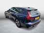 Volvo V60 2.0 T6 Recharge AWD R-Design | Trekhaak | DAB | Parkeersensoren V+A | Parkeercamera | 19"lm velgen | BLIS (dodehoekdetectie) | Stoelverwarming | Stuurverwarming | Volvo on Call | Harman/Kardon |