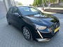 Peugeot 208 1.2 PureTech Blue Lease Active*1eEigenaar*NAVI*Carplay-NAVI*Cruise*Bluetooth*Parkrsensoren*Trekhaak*APK*NAP*Elkt-ramen