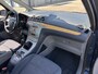 Ford Galaxy 2.0-16V Ghia 7 PERS. CLIMA CRUISE TRHK NAP!