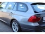 BMW 3-Serie Touring 318d Corporate Lease |PDC |Navi
