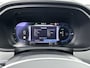 Volvo V90 T6 Recharge AWD Ultra Dark | 20" | Luchtvering | Bowers & Wilkins | Sportstoelen | 360 Camera | Gelamineerd en Getint glas | Trekhaak | Alarm klasse 3 | Head-up | Stoel/stuur/achterbankverwarming