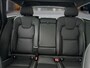 Volvo V90 T6 Recharge AWD Ultra Dark | 20" | Luchtvering | Bowers & Wilkins | Sportstoelen | 360 Camera | Gelamineerd en Getint glas | Trekhaak | Alarm klasse 3 | Head-up | Stoel/stuur/achterbankverwarming