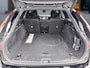 Volvo V90 T6 Recharge AWD Ultra Dark | 20" | Luchtvering | Bowers & Wilkins | Sportstoelen | 360 Camera | Gelamineerd en Getint glas | Trekhaak | Alarm klasse 3 | Head-up | Stoel/stuur/achterbankverwarming