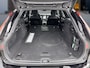 Volvo V90 T6 Recharge AWD Ultra Dark | 20" | Luchtvering | Bowers & Wilkins | Sportstoelen | 360 Camera | Gelamineerd en Getint glas | Trekhaak | Alarm klasse 3 | Head-up | Stoel/stuur/achterbankverwarming