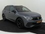 Volkswagen Tiguan 1.5 TSI R-Line | Black style | 360 camera | Parkeerassistent | Harmann/kardon | Stoel- en stuurwielverwarming | Dodehoek detectie | LED matrix verlichting | Keyless |