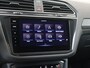 Volkswagen Tiguan 1.5 TSI R-Line | Black style | 360 camera | Parkeerassistent | Harmann/kardon | Stoel- en stuurwielverwarming | Dodehoek detectie | LED matrix verlichting | Keyless |