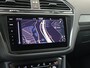 Volkswagen Tiguan 1.5 TSI R-Line | Black style | 360 camera | Parkeerassistent | Harmann/kardon | Stoel- en stuurwielverwarming | Dodehoek detectie | LED matrix verlichting | Keyless |