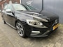 Volvo V60 1.6 T3 R-Design Automaat NL auto | PDC | Trekhaak | Navigatie | 2 sets velgen
