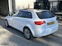 Audi A3 Sportback 1.6 Attraction Automaat/Panoramadak/Stoelverwarming/Climate control zwarte hemelbekleding