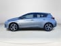 Toyota Auris 1.8 Hybrid Executive NIEUW BINNEN, NIEUWE FOTO'S VOLGEN ZSM | Automaat | Elektrisch en verwarmbare buitenspiegels | Cruise Control | Climate Control | Navigatiesysteem | Parkeersensoren voor- en achter | 12 maanden BOVAG garantie