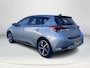 Toyota Auris 1.8 Hybrid Executive NIEUW BINNEN, NIEUWE FOTO'S VOLGEN ZSM | Automaat | Elektrisch en verwarmbare buitenspiegels | Cruise Control | Climate Control | Navigatiesysteem | Parkeersensoren voor- en achter | 12 maanden BOVAG garantie